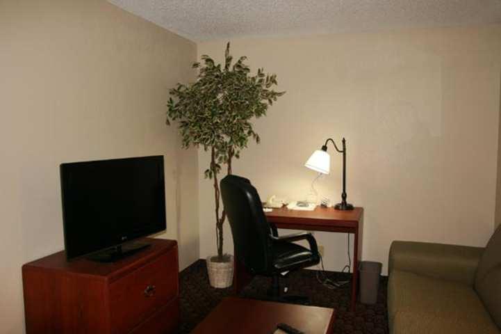 Hampton Inn North Sioux City Номер фото